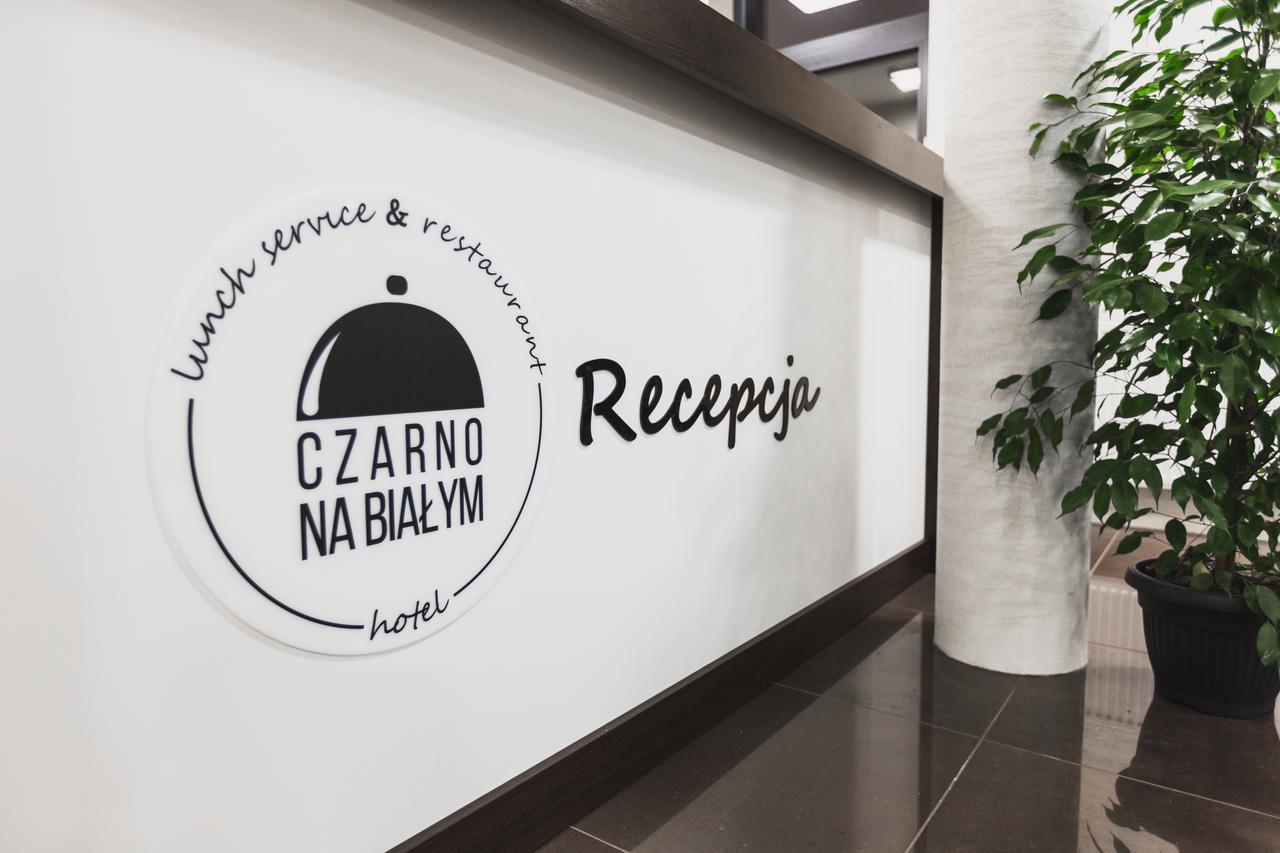 Czarno Na Bialym Hotel Krakow Exterior photo